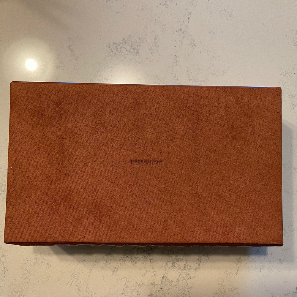 AU DEPART X FARFETCH EMBOSSED JEWELRY BOX - Picture 3 of 8